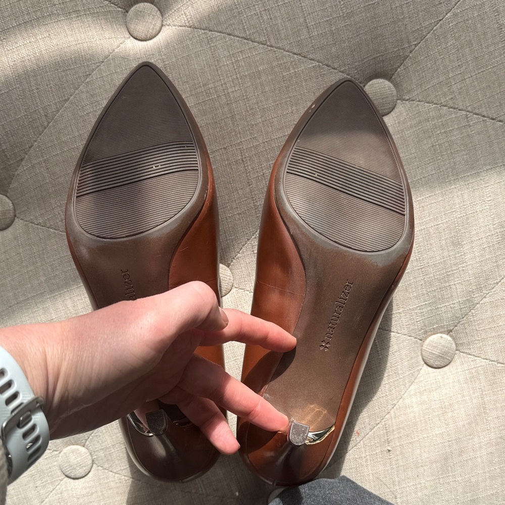 Naturalizer Brown Pointed-Toe Leather Pumps - Picture 4 of 7